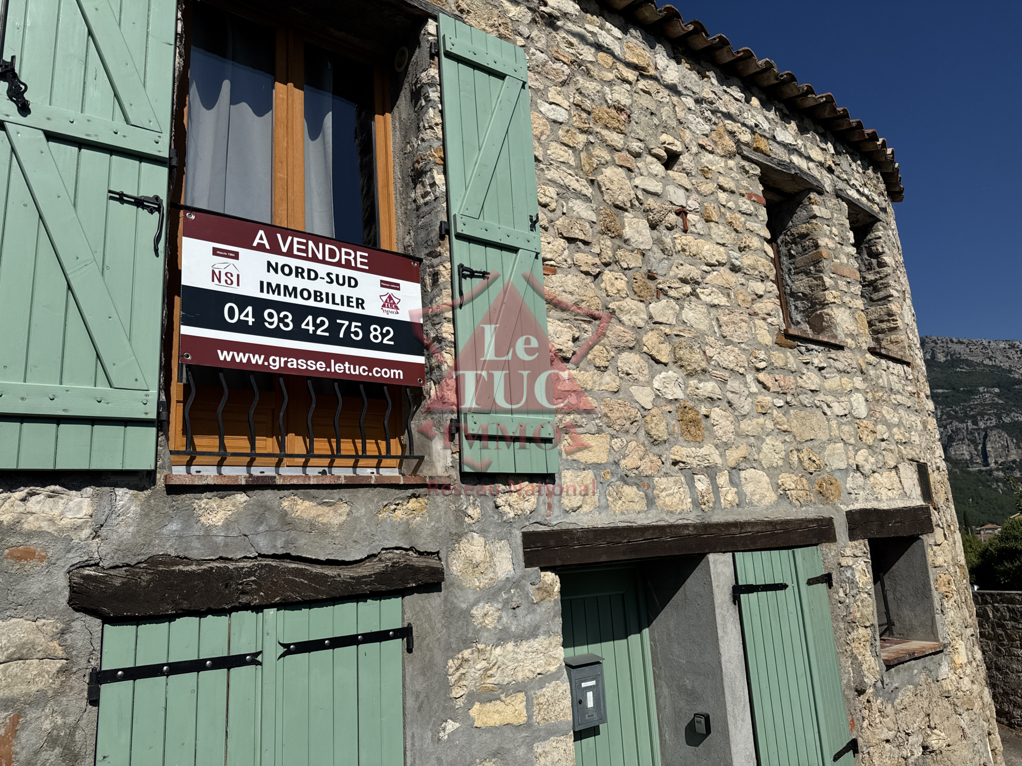 EXCLUSIF ! Charmante maison de village au coeur du village mé
