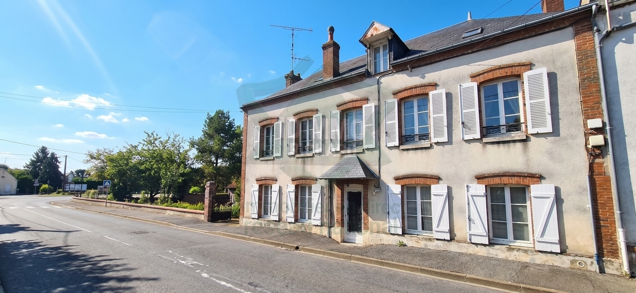 Maison à vendre à Beaumont du gatinais, 214 m², 8 pièces – photo 1 sur 28