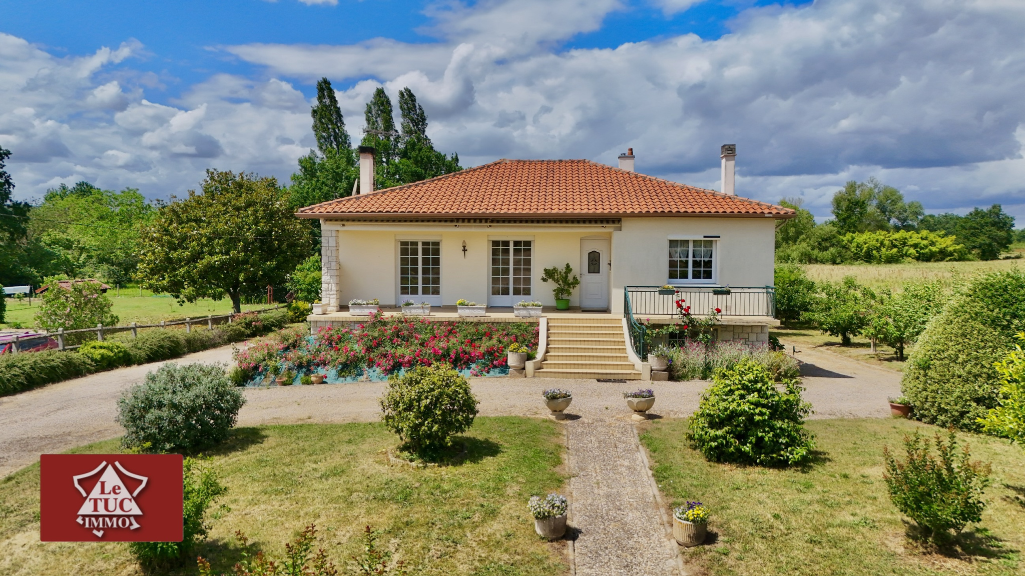 Maison 3 chambres avec garage et grand jardin
