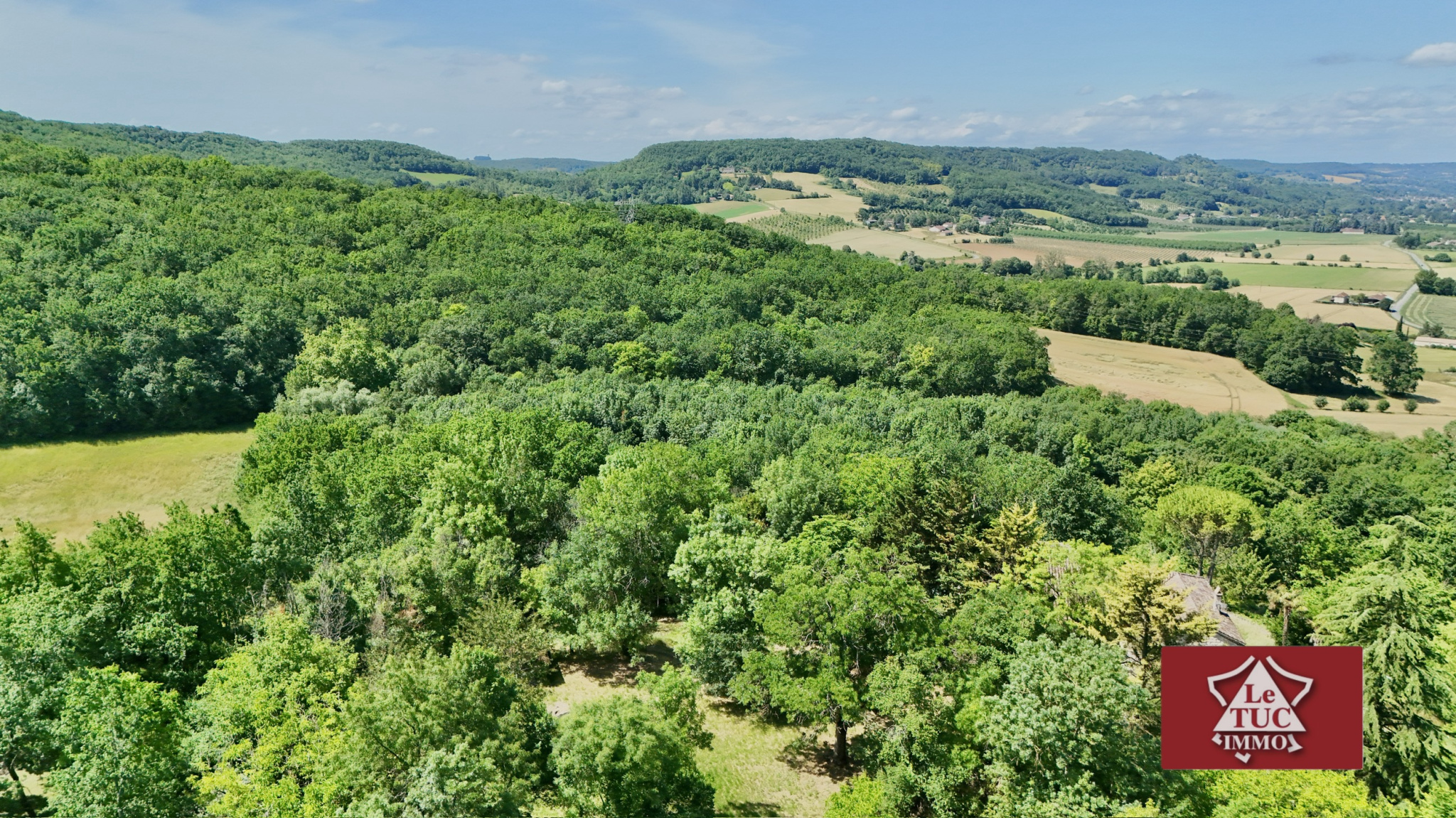 Terrain à bâtir avec ruines et CU.