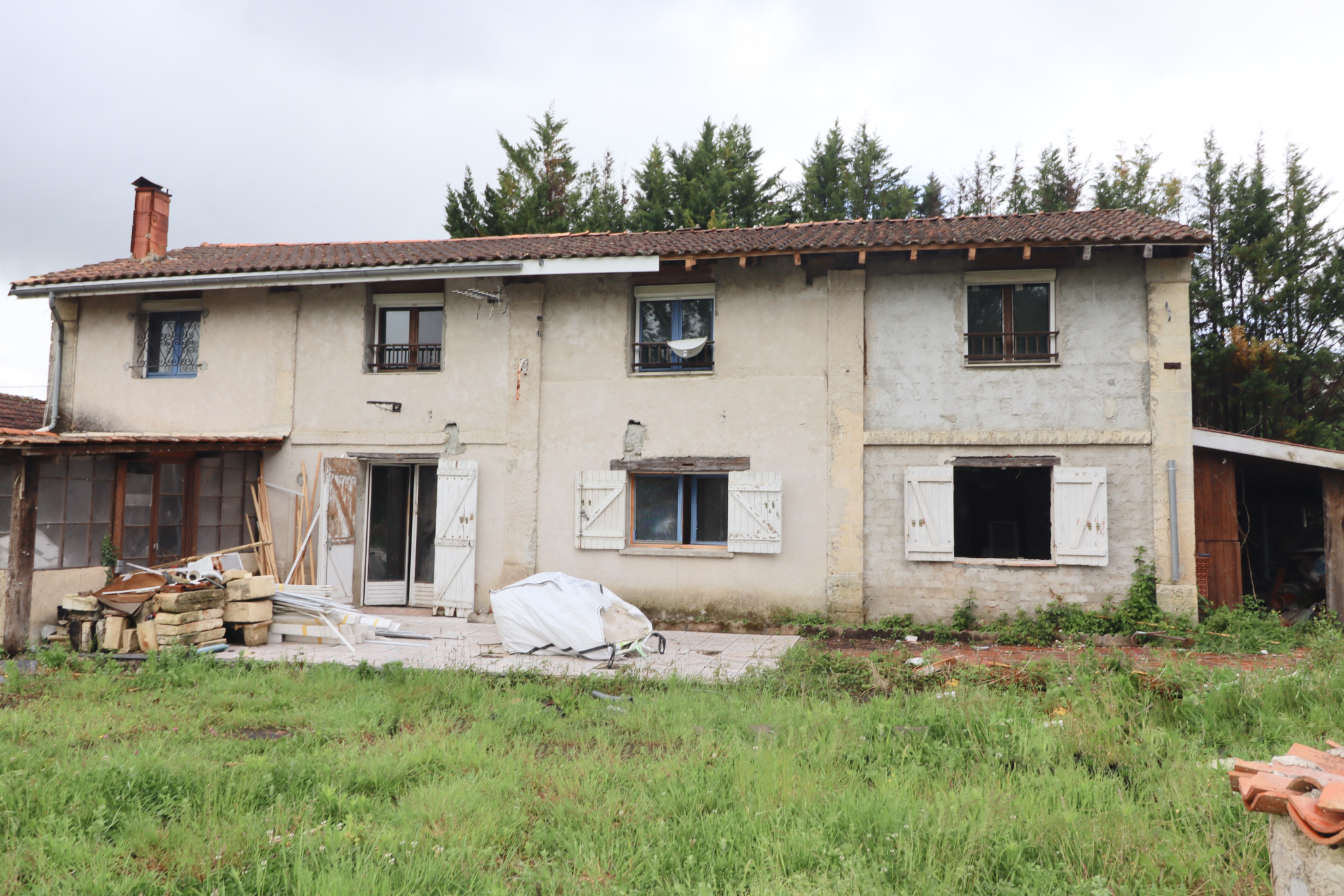 Secteur Reignac - St Savin Maison à réaménager.